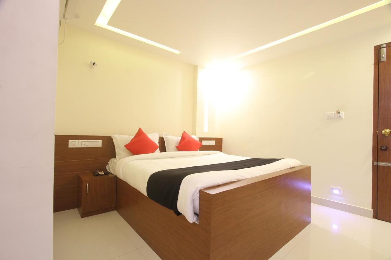 Kuzhittura Divines Business Hotel מראה חיצוני תמונה