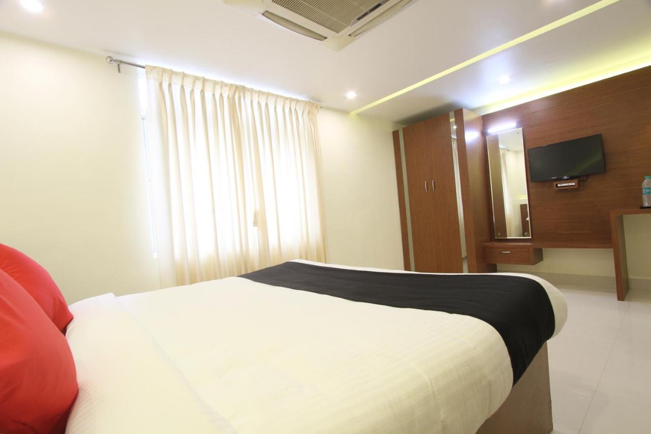 Kuzhittura Divines Business Hotel מראה חיצוני תמונה