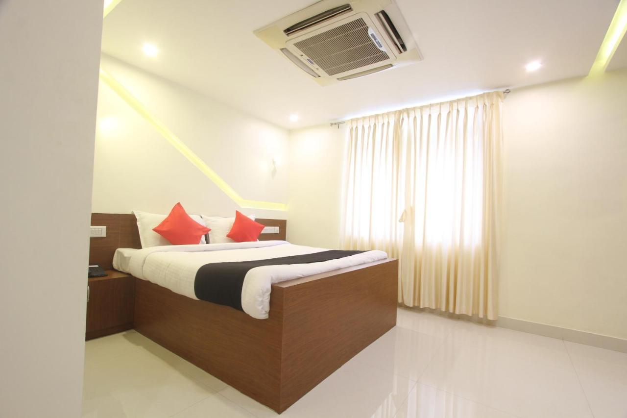 Kuzhittura Divines Business Hotel מראה חיצוני תמונה