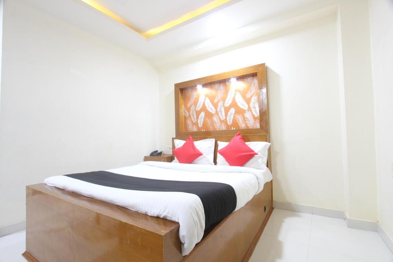 Kuzhittura Divines Business Hotel מראה חיצוני תמונה