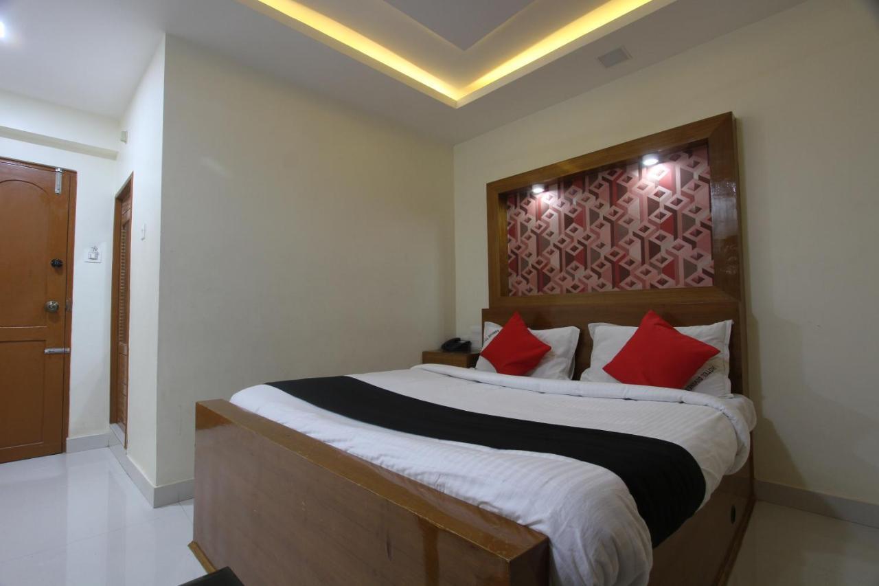 Kuzhittura Divines Business Hotel מראה חיצוני תמונה
